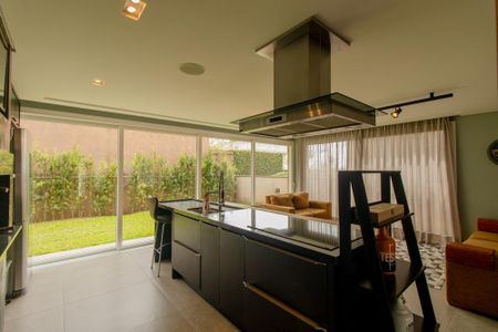 Casa de condomínio para alugar com 301m², 3 quartos e 4 vagasCozinha