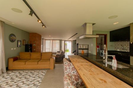 Casa de condomínio para alugar com 301m², 3 quartos e 4 vagasCozinha