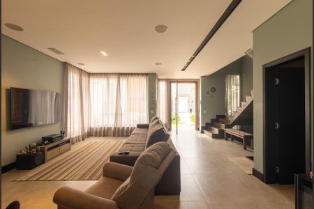 Sala de casa de condomínio para alugar com 3 quartos, 301m² em Pilarzinho, Curitiba