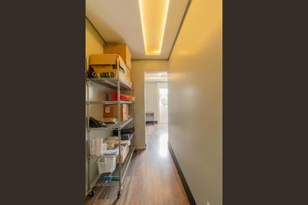 Casa de condomínio para alugar com 301m², 3 quartos e 4 vagasCloset da suíte 2
