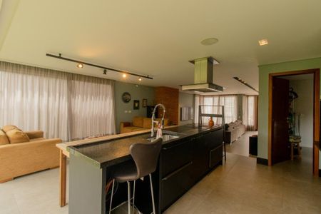 Casa de condomínio para alugar com 301m², 3 quartos e 4 vagasCozinha