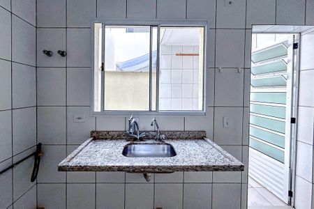 Casa de condomínio à venda com 62m², 3 quartos e 2 vagasCozinha