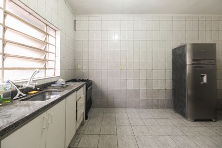 Casa à venda com 140m², 2 quartos e 2 vagasCozinha 