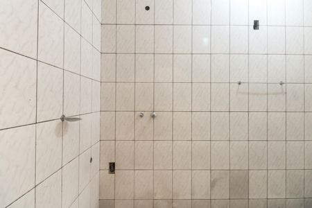 Casa à venda com 140m², 2 quartos e 2 vagasBanheiro Suíte 