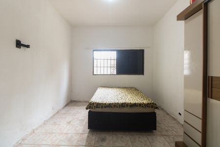 Casa à venda com 140m², 2 quartos e 2 vagasSuíte 