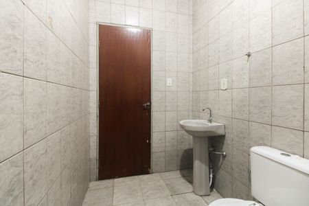 Casa à venda com 140m², 2 quartos e 2 vagasBanheiro Social 