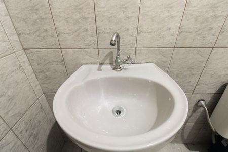 Casa à venda com 140m², 2 quartos e 2 vagasBanheiro Social 