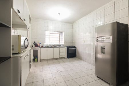 Casa à venda com 140m², 2 quartos e 2 vagasCozinha 