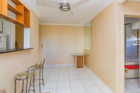 Sala de apartamento para alugar com 2 quartos, 65m² em Costa E Silva, Porto Alegre