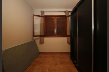 Casa de condomínio à venda com 182m², 3 quartos e 2 vagasQuarto 1