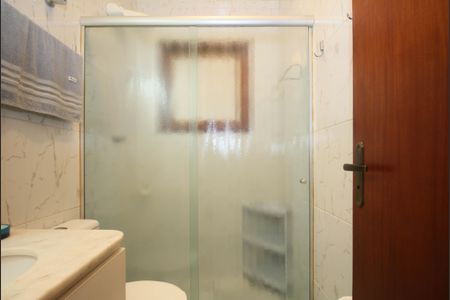 Casa de condomínio à venda com 182m², 3 quartos e 2 vagasBanheiro 2