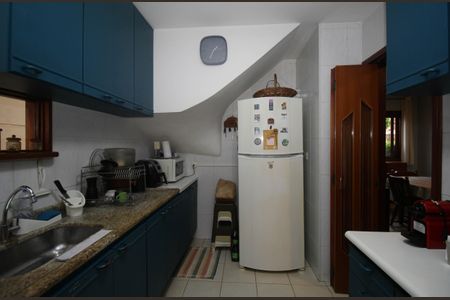 Casa de condomínio à venda com 182m², 3 quartos e 2 vagasCozinha