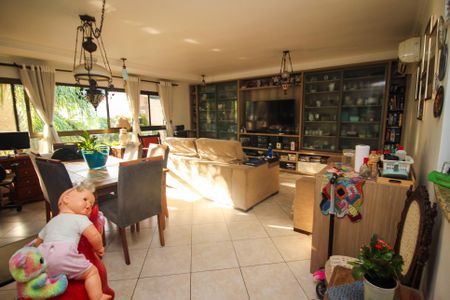 Sala de apartamento à venda com 3 quartos, 140m² em Medianeira, Porto Alegre