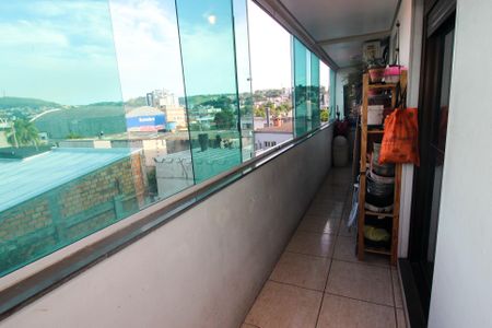 Apartamento à venda com 140m², 3 quartos e 2 vagasSacada do Quarto 1