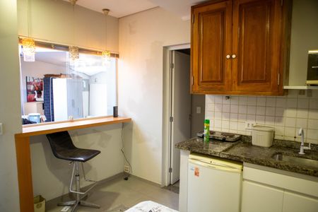 Cozinha de kitnet/studio para alugar com 1 quarto, 17m² em Butantã, São Paulo