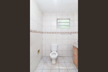 Banheiro  de casa para alugar com 1 quarto, 50m² em Cavalhada, Porto Alegre