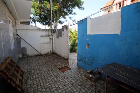 Casa para alugar com 42m², 2 quartos e sem vagaQuintal