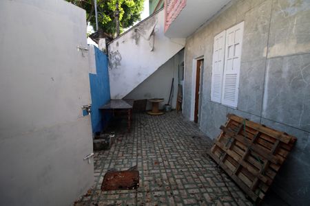 Casa para alugar com 42m², 2 quartos e sem vagaQuintal