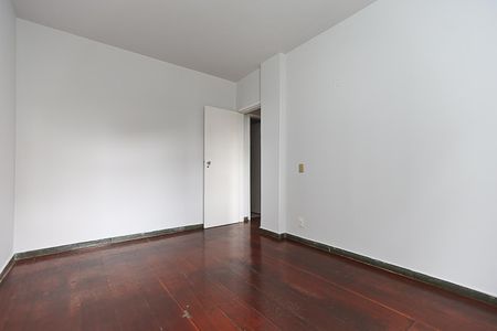 Apartamento à venda com 78m², 2 quartos e 1 vagaQuarto 2