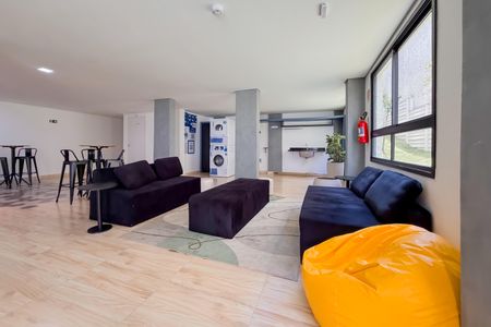 Studio para alugar com 24m², 1 quarto e sem vaga Studio para alugar com 24m², 1 quarto e sem vagaSalão de Jogos