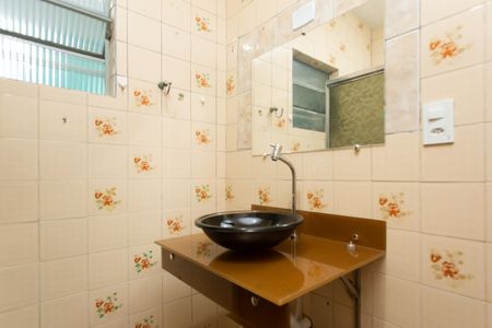 Casa à venda com 59m², 2 quartos e 2 vagasBanheiro 