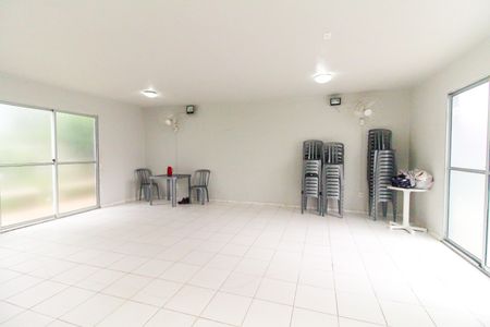 Apartamento para alugar com 42m², 2 quartos e sem vagaÁrea comum - Salão de festas