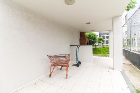 Apartamento para alugar com 42m², 2 quartos e sem vagaÁrea comum - Churrasqueira