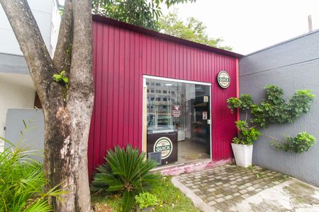 Apartamento para alugar com 42m², 2 quartos e sem vagaMini Mercado