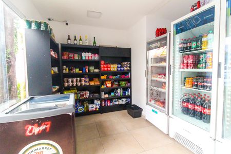 Apartamento para alugar com 42m², 2 quartos e sem vagaMini Mercado