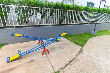 Apartamento para alugar com 42m², 2 quartos e sem vagaÁrea comum - Playground