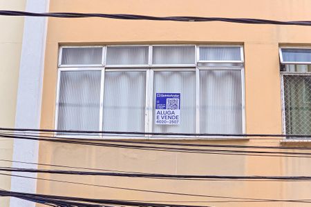 Apartamento para alugar com 56m², 2 quartos e sem vagaFachada com placa