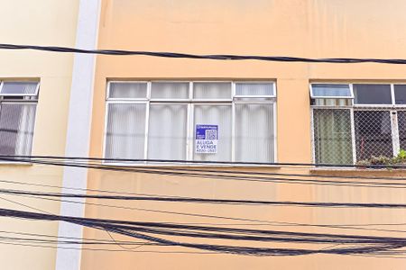 Apartamento para alugar com 56m², 2 quartos e sem vagaFachada com placa