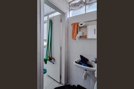 Apartamento à venda com 127m², 3 quartos e 1 vaga Apartamento à venda com 127m², 3 quartos e 1 vagaBanheiro de serviço