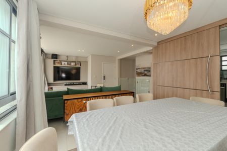 Apartamento à venda com 150m², 3 quartos e 1 vaga Apartamento à venda com 150m², 3 quartos e 1 vagaSala