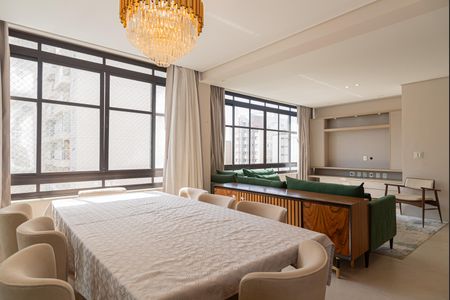Apartamento à venda com 146m², 3 quartos e 1 vaga Apartamento à venda com 146m², 3 quartos e 1 vagaSala