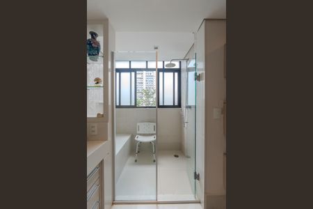 Apartamento à venda com 150m², 3 quartos e 1 vaga Apartamento à venda com 150m², 3 quartos e 1 vagaBanheiro