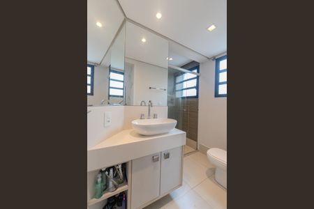 Apartamento à venda com 150m², 3 quartos e 1 vaga Apartamento à venda com 150m², 3 quartos e 1 vagaBanheiro da Suíte 1