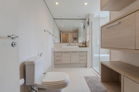 Apartamento à venda com 150m², 3 quartos e 1 vaga Apartamento à venda com 150m², 3 quartos e 1 vagaBanheiro