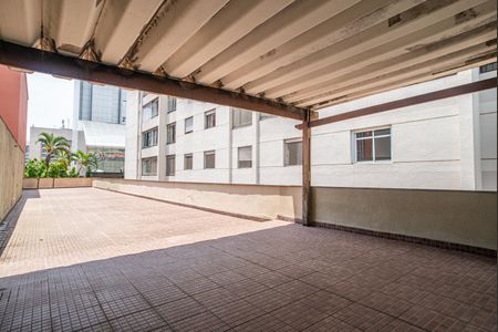 Apartamento à venda com 146m², 3 quartos e 1 vaga Apartamento à venda com 146m², 3 quartos e 1 vagaÁrea comum - Pátio