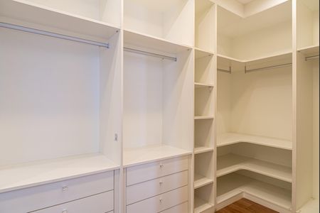 Apartamento à venda com 146m², 3 quartos e 1 vaga Apartamento à venda com 146m², 3 quartos e 1 vagaSuíte - Closet