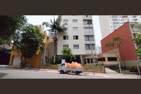Apartamento à venda com 146m², 3 quartos e 1 vaga Apartamento à venda com 146m², 3 quartos e 1 vagaFachada