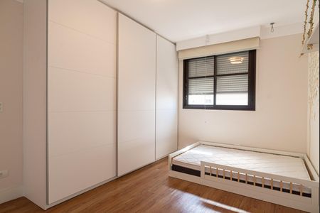Apartamento à venda com 146m², 3 quartos e 1 vaga Apartamento à venda com 146m², 3 quartos e 1 vagaQuarto