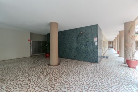 Apartamento à venda com 150m², 3 quartos e 1 vaga Apartamento à venda com 150m², 3 quartos e 1 vagaHall de entrada