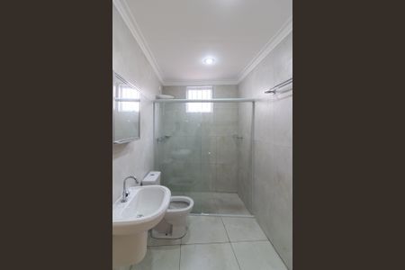 Casa para alugar com 120m², 3 quartos e 2 vagas Casa para alugar com 120m², 3 quartos e 2 vagasBanheiro Social 2