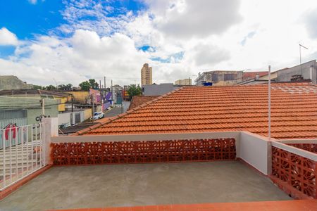 Casa para alugar com 120m², 3 quartos e 2 vagas Casa para alugar com 120m², 3 quartos e 2 vagasTerraço