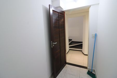 Casa à venda com 150m², 4 quartos e 2 vagasDespensa