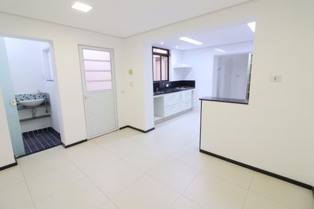 Casa à venda com 150m², 4 quartos e 2 vagasCozinha