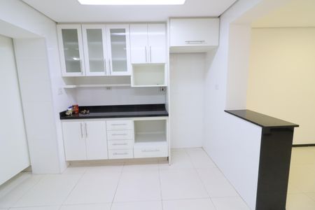 Casa à venda com 150m², 4 quartos e 2 vagasCozinha