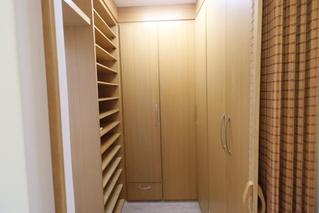 Casa à venda com 150m², 4 quartos e 2 vagasCloset da suíte 1