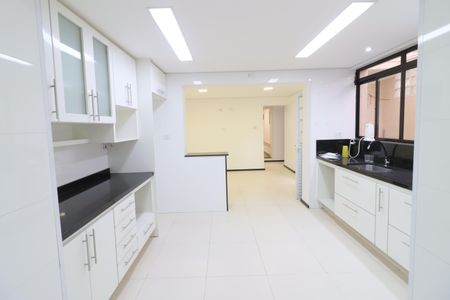 Casa à venda com 150m², 4 quartos e 2 vagasCozinha